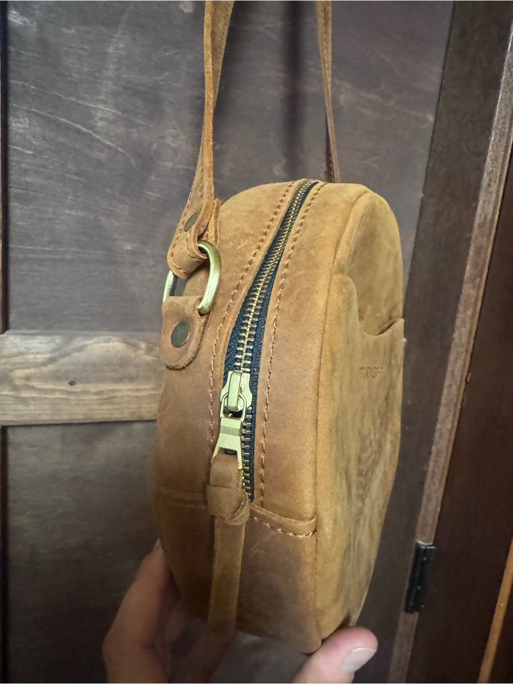 Portland Leather Goods Circle Crossbody Bag Brown Full Grain Leather - Picture 4 of 8